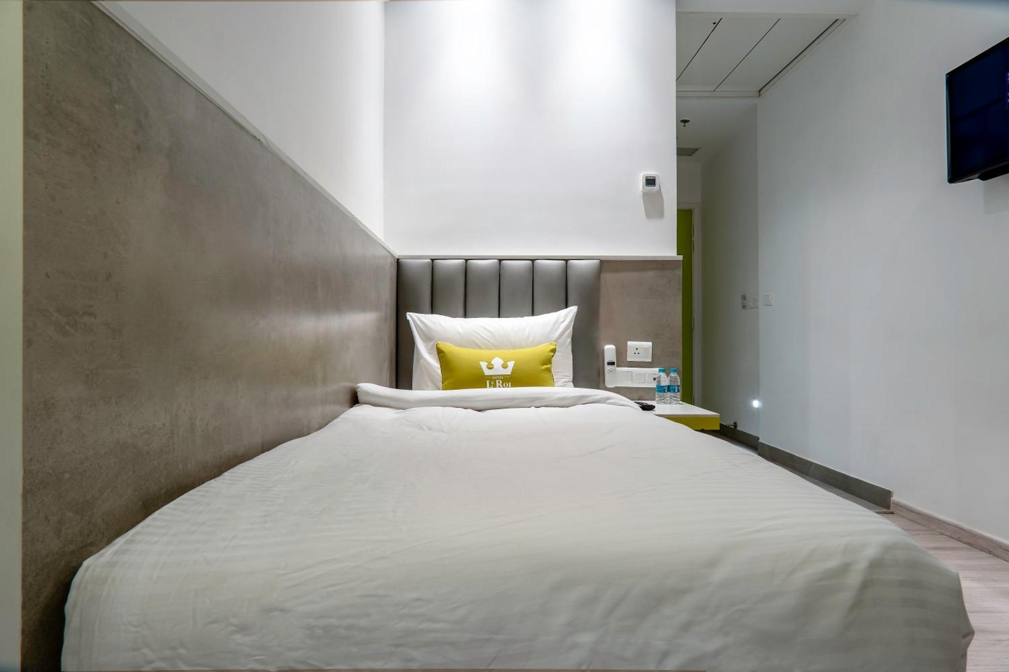 Hotel Le Roi Express Karol Bagh Delhi  Ngoại thất bức ảnh