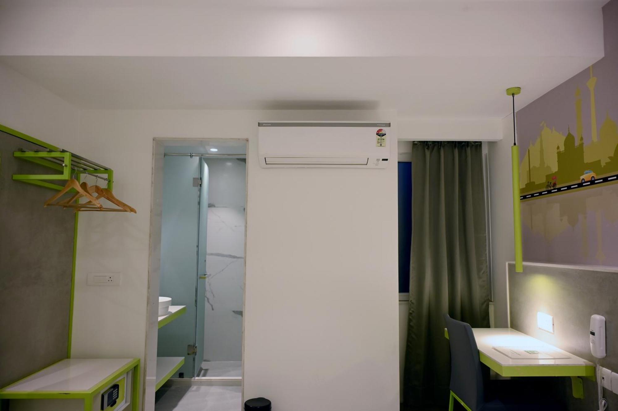 Hotel Le Roi Express Karol Bagh Delhi  Ngoại thất bức ảnh