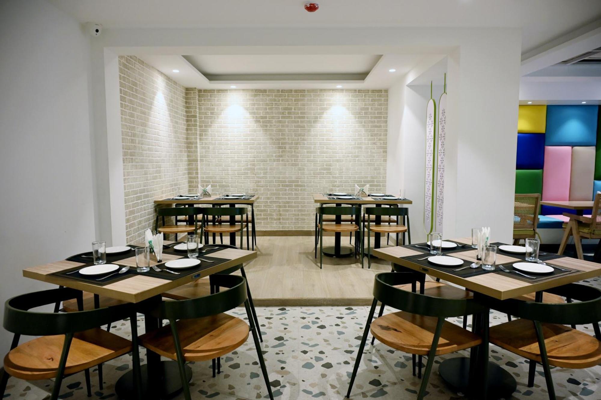 Hotel Le Roi Express Karol Bagh Delhi  Ngoại thất bức ảnh